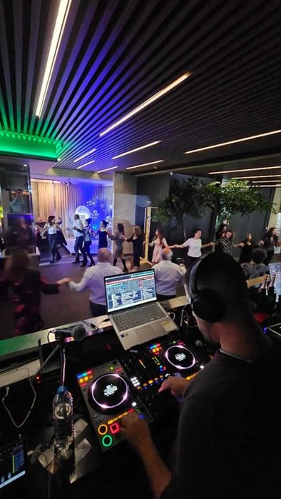 DJ (event manager and drummer) за Вашето незабравимо парти