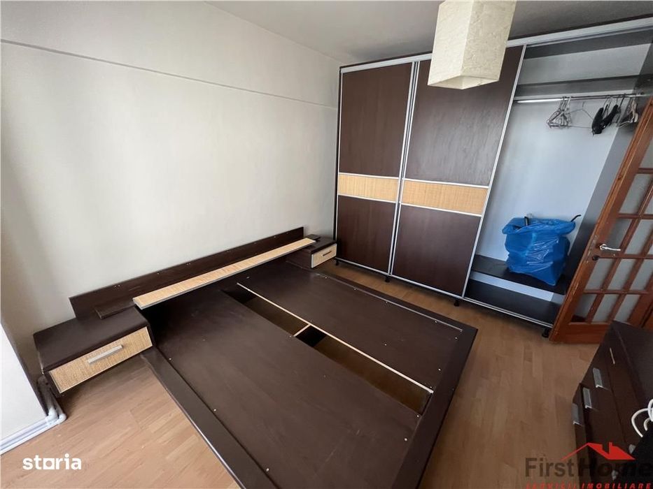 Apartament 3 camere,etaj 6(lift nou),ultracentral- Piata Unirii