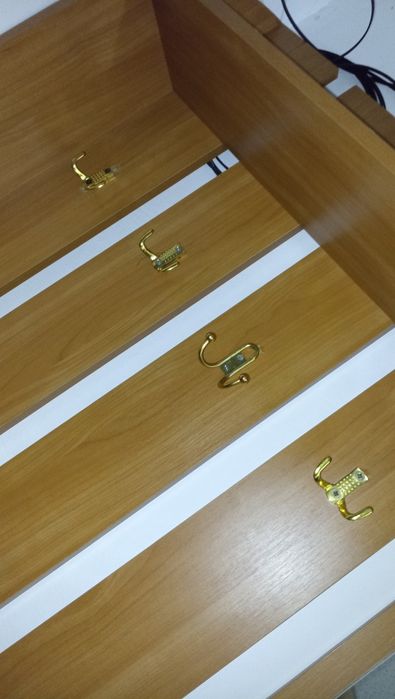 продам прихожку.