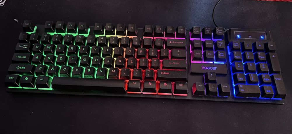 Tastatura + mouse gaming