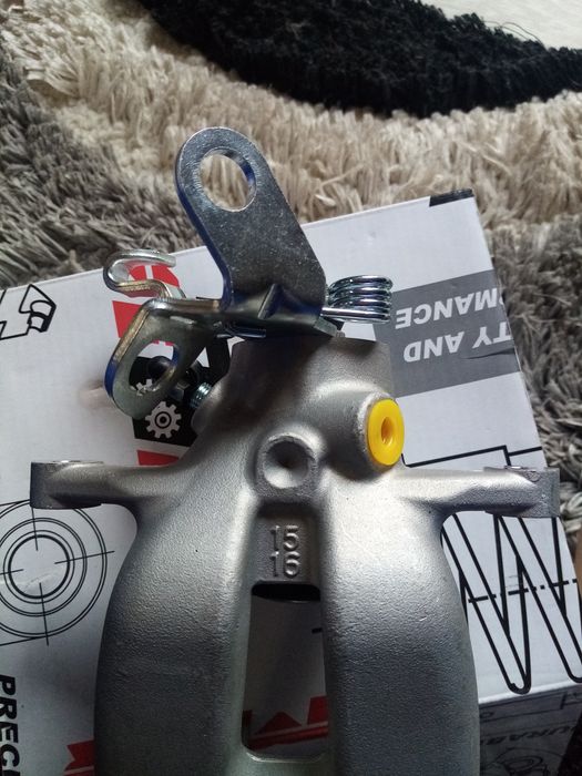 Etrieri spate opel zafira b