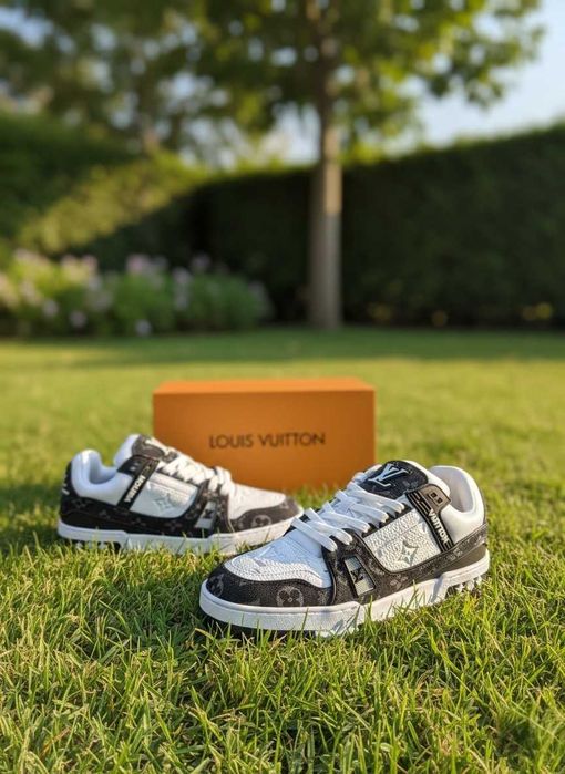 Adidasi LV Trainers Negru-Alb - Full Box - PREMIUM