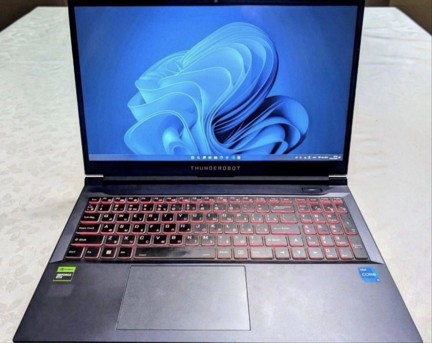 Игровой ноутбук RTX 3050, 1 Терабайт.Описание прочитайте
