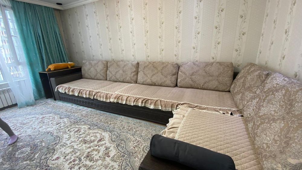 Срочно продам диван