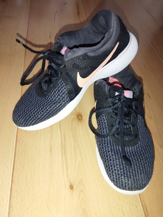 Маратонки Nike р.38, 24 см