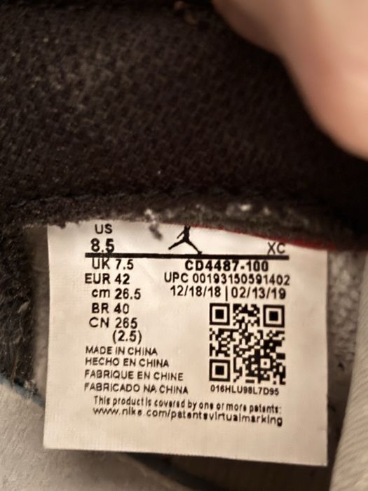 Jordan 1 Travis Scott