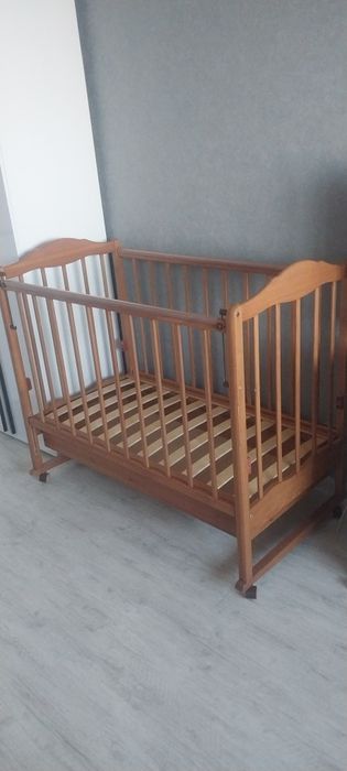 Кроватка. БЕСПЛАТНО. В хорошем состоянии