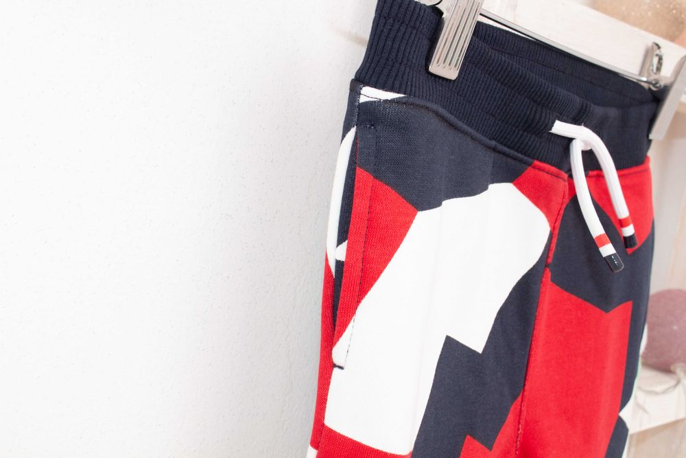 Tommy Hilfiger детско долнище унисекс памук ново 24м 2-3 годишни