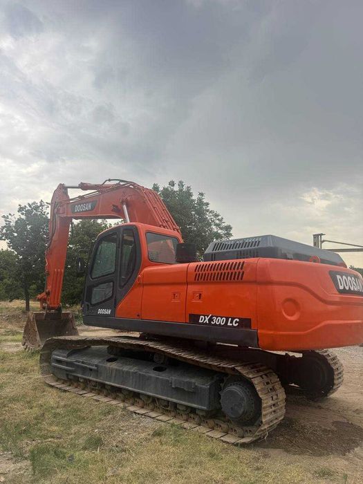 Экскватор Доосан 300  (Doosan DX300LCA) сотилади ёки арендага берилади