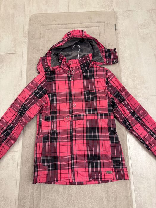 Яке с качулка Protest