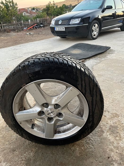 Джанти с гуми 15 ски чисто нови