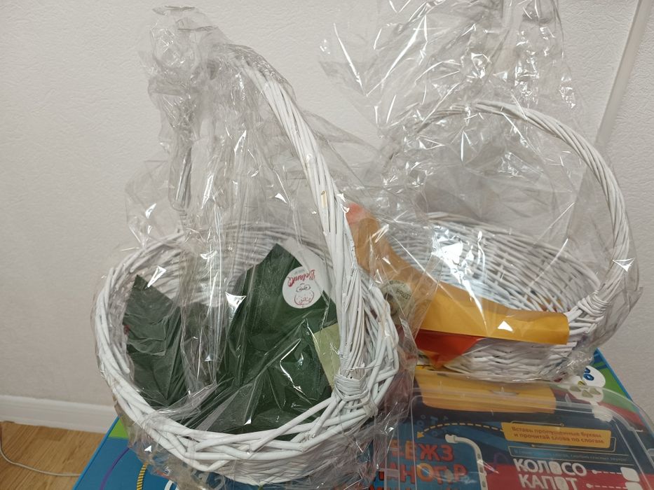 Продам две корзинки