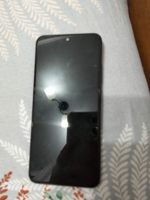 Продам телефон Redmi 13