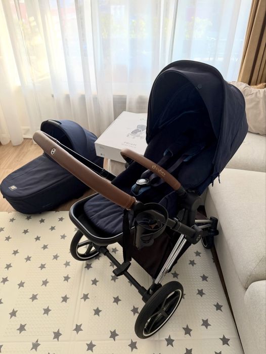 Cybex Priam 4 - Комплект - Кралско синьо - Chrome с перфектна кафява кожа на бебешката количка
