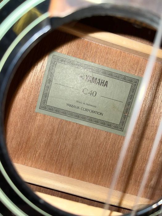 Гитара Yakmaha C40