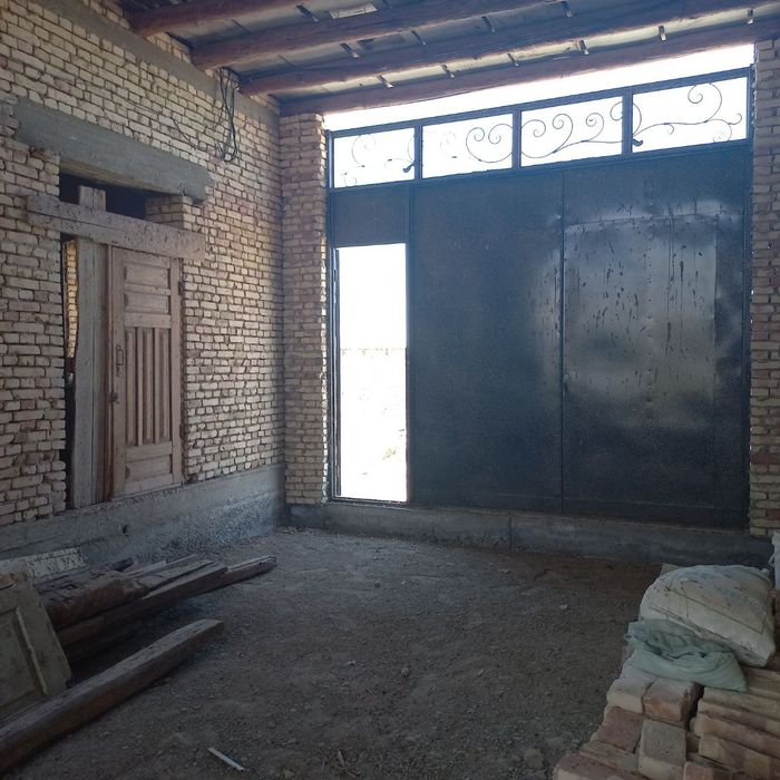 8 sotixli hovli sotiladi