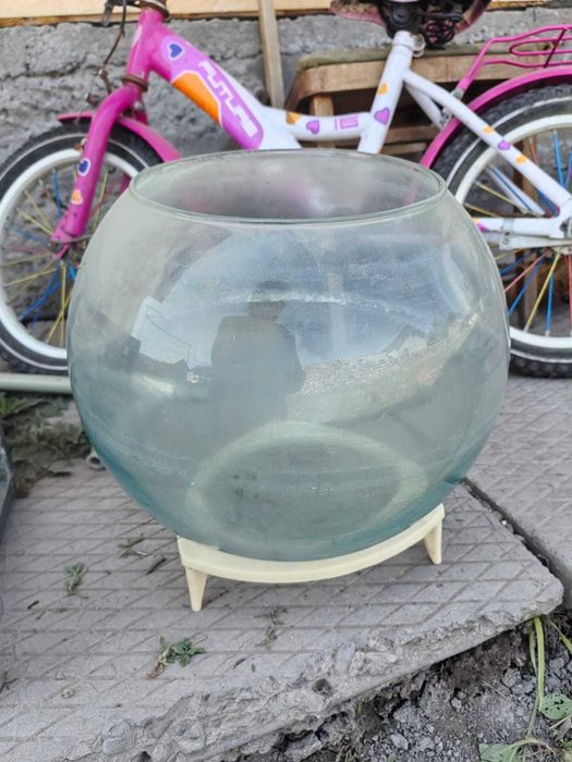 2 Аквариума для рыб