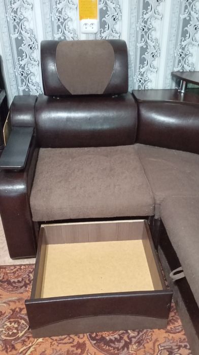 Продам угловой диван