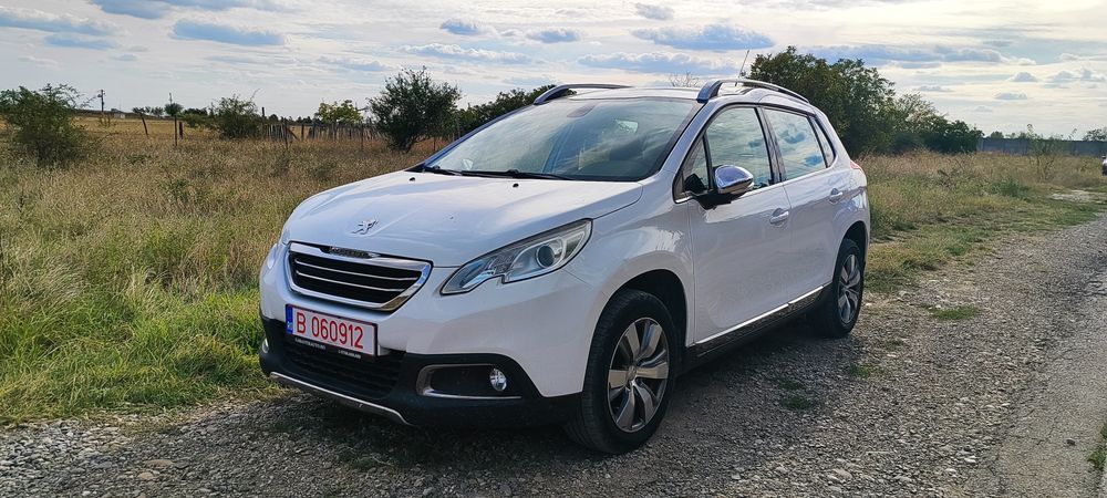 Peugeot 2008 1.2 PureTech 110 CP | 2014 | 122.810 km | Manuală | Benzină