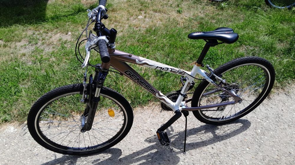 Bicicleta mountainbike copii (9-14 ani) Genesis, 24 Inch, Aluminiu, 24 viteze, Shimano