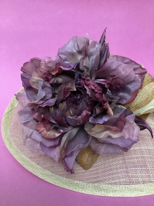 Броши из шелка