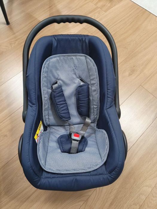 Продавам бебешко столче за кола