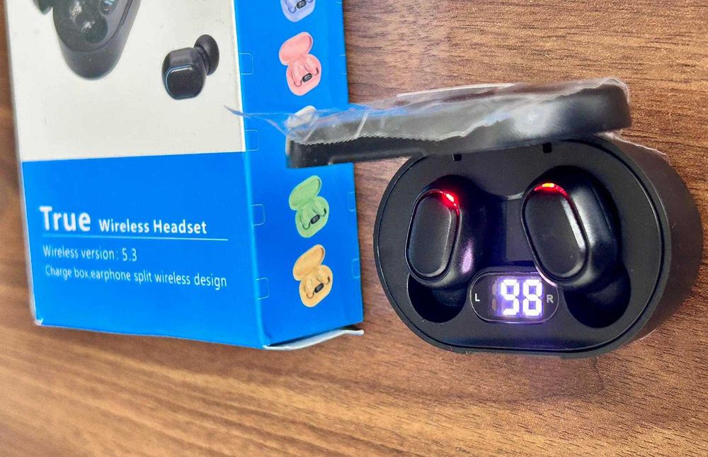 Casti fara fir, in-ear wirelles, noi in cutie