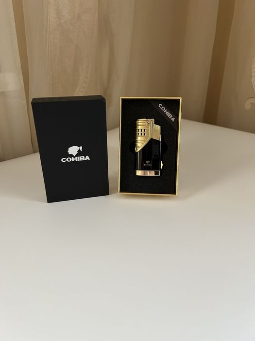 Cohiba луксозна запалка с 3 пламъка и вграден пънч