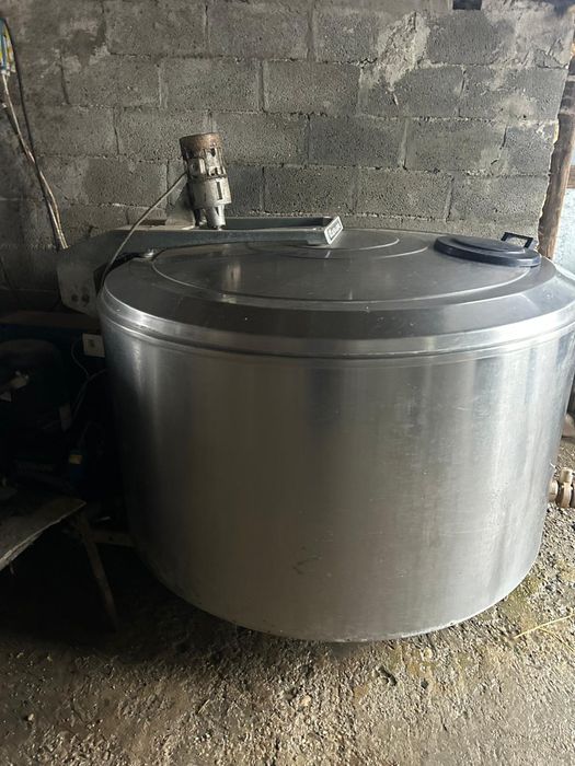 Vând 2 răcitoare lapte