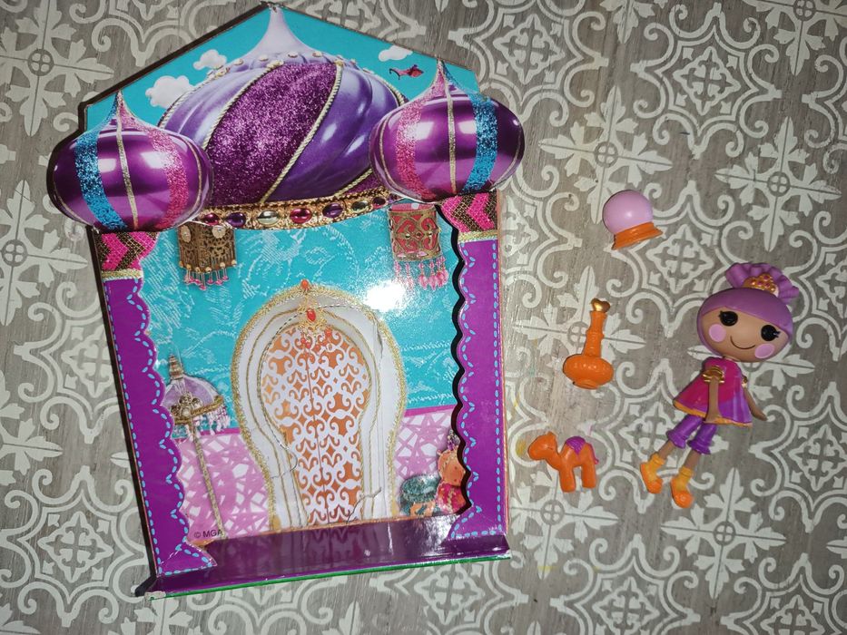 Кукли и къщи Лалалупси