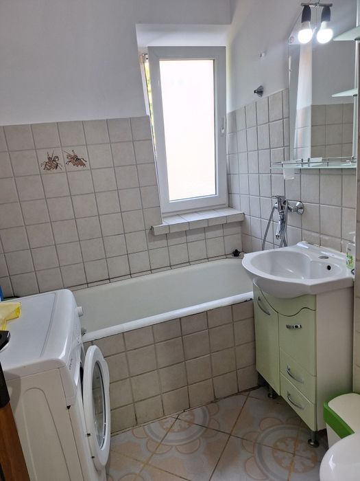 Apartament 2 camere de închiriat.
