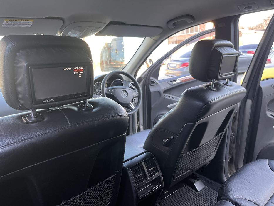 Кожен салон с дисплеи и подгряване Мерцедес ML W164 / МЛ