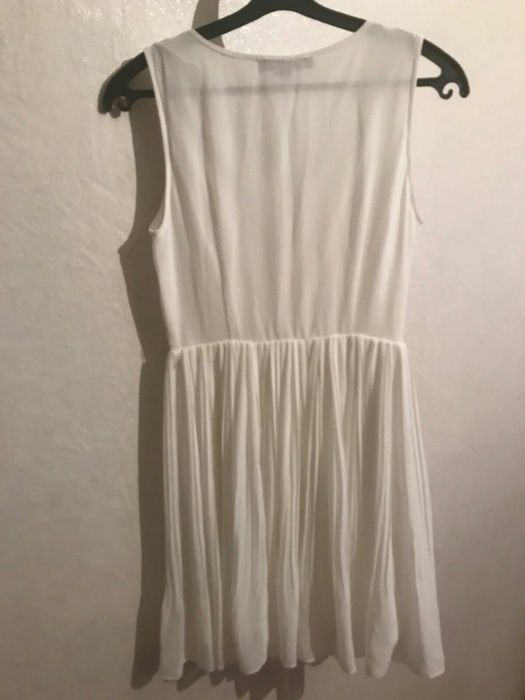 Платье белое коктельное