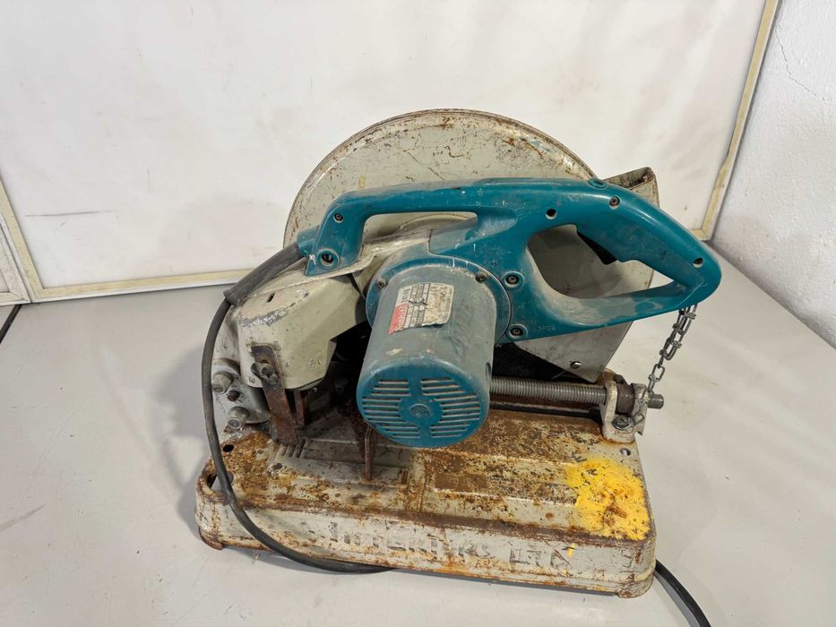 Циркуляр пендула - Makita 110 V / 1650 W / 355 mm