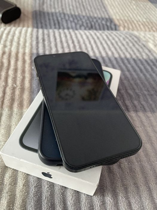 iPhone 14 128gb темный