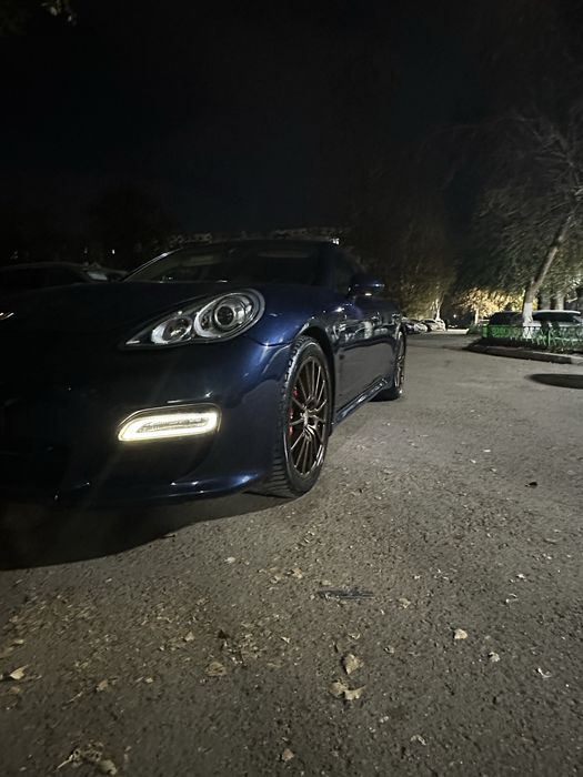 Запчасти на porcshe panamera