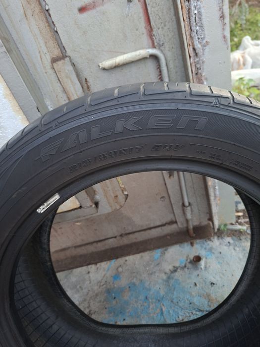 Продам шину 215/55/17  фалькен