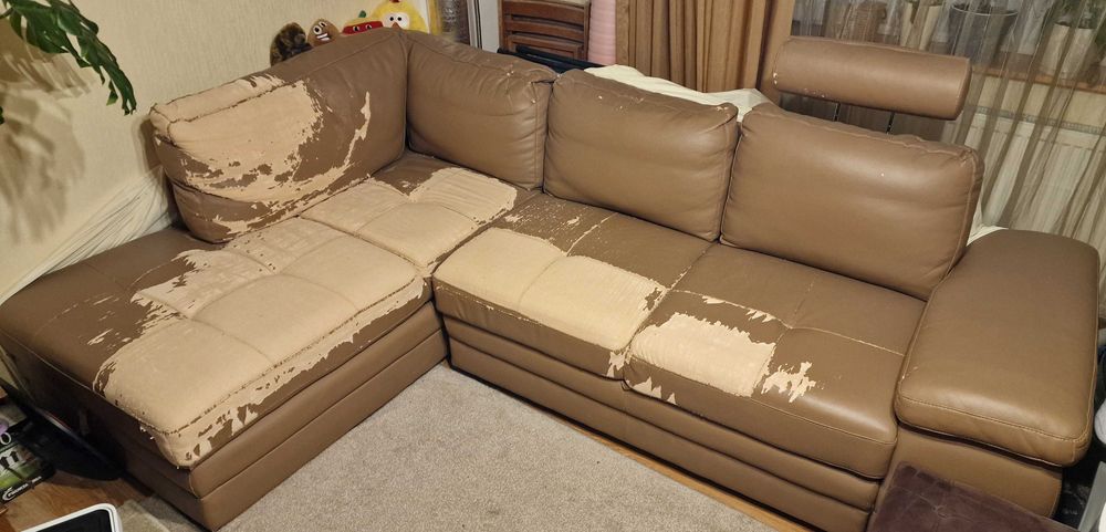 Ъглов диван с ракла с функция за сън