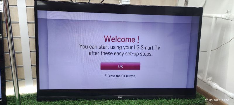 Телевизор LG 119см
