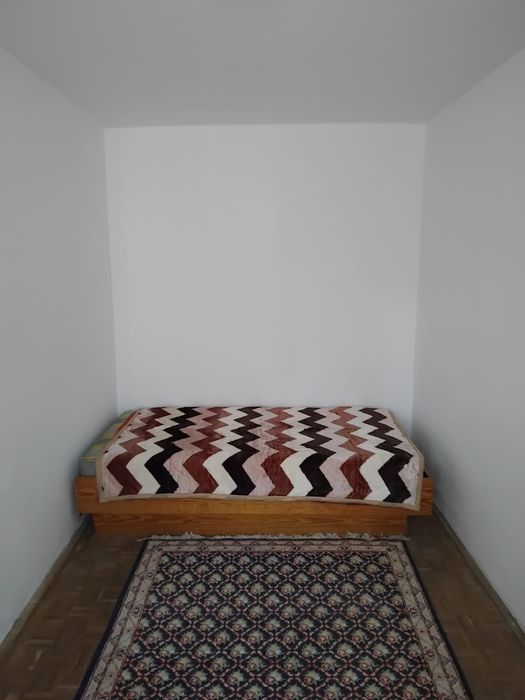 Închiriez apartament