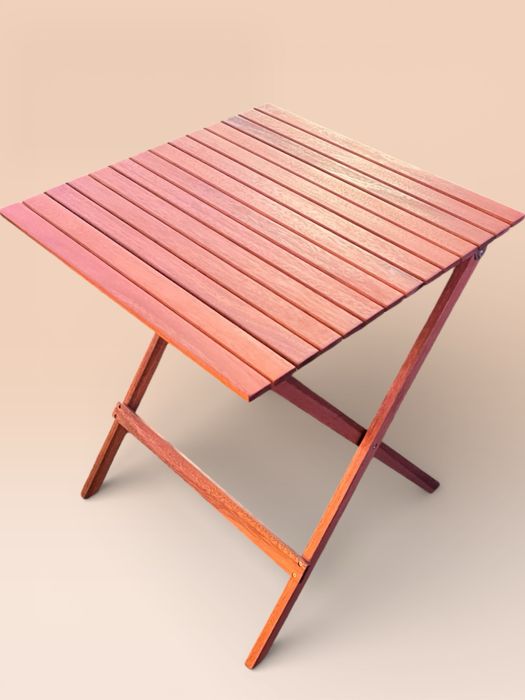 Дървена сгъваема градинска маса