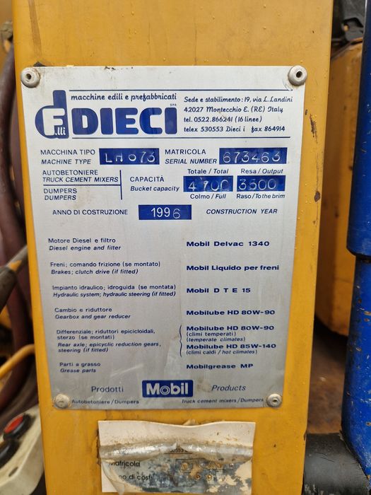 Betoniera mobila cu autoîncarcare