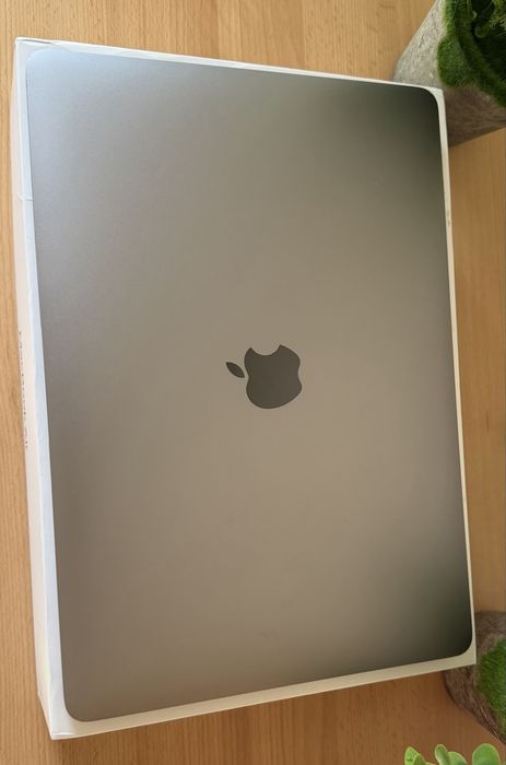  Apple MacBook M1 13” 2020, 93% baterie, ca nou