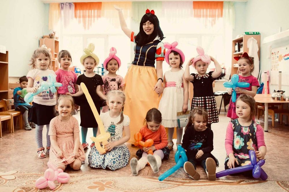 Animatori copii incepand cu 170