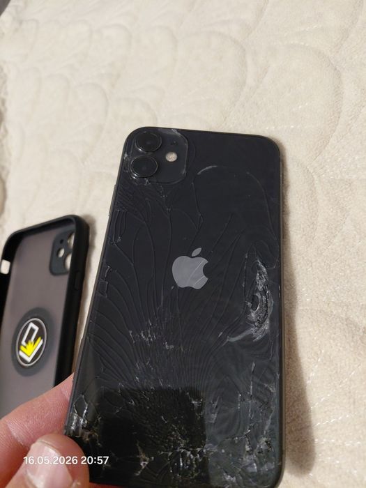 IPhone 11  64 гб