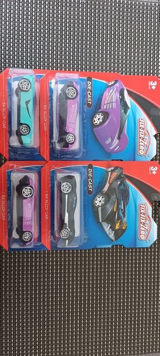 Продам набор из 4 машинок