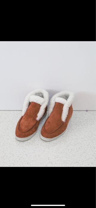 Обувь кожанная