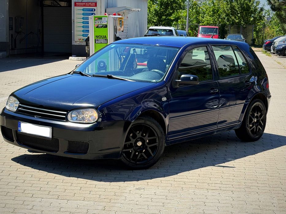 Parc Auto/ Vw Golf 4/1.6 Benzina/650€ Fix