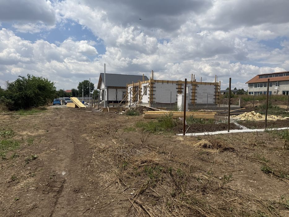Teren intravilan construibil PUZ aprobat strada complexului