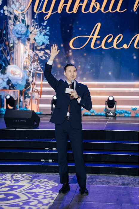 Шоумен, Тамада, Асаба, Ведущий